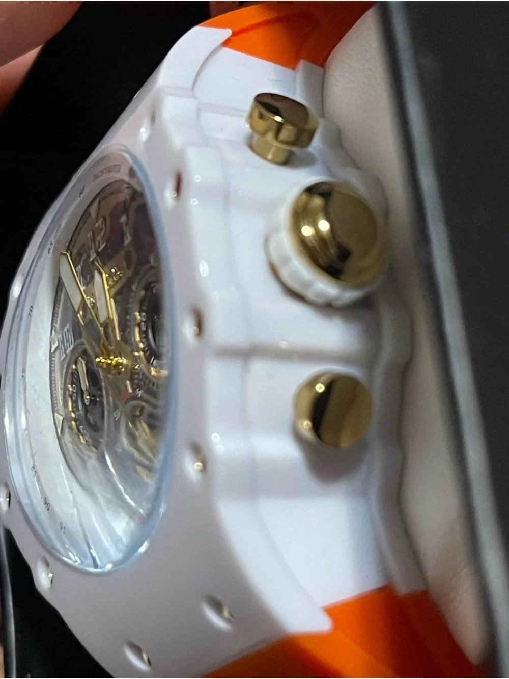 Invicta bold orange